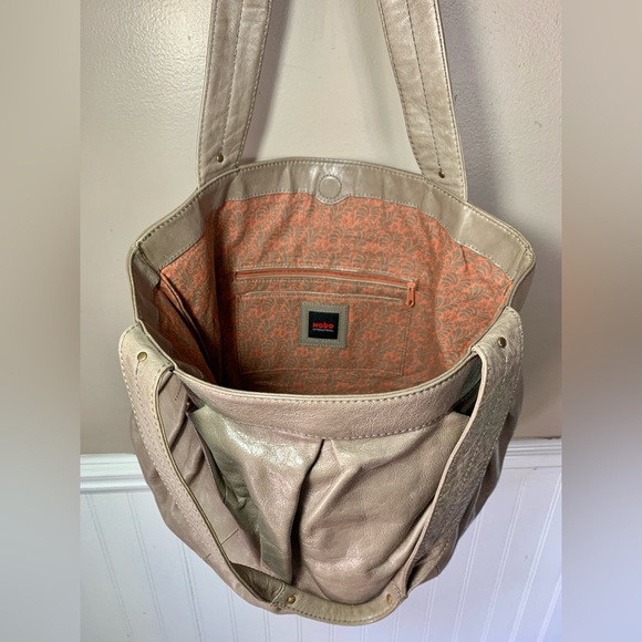 HOBO International Tan Leather Satchel Bucket Handbag tote - Picture 2 of 6